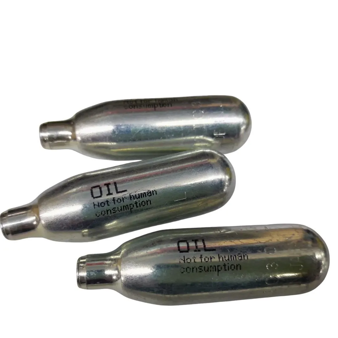 Cápsula De Co2 Byrna De 8 Gramos Con Aceite Lubricante Para Mantenimiento