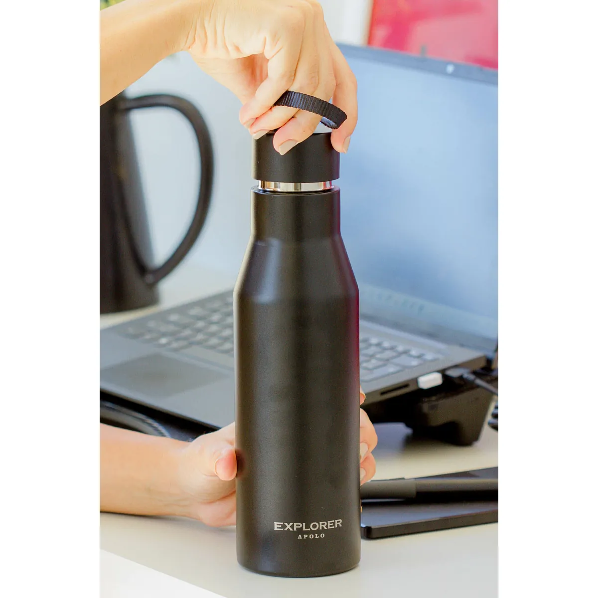 BOTELLA TERMICA EXPLORER 750ML "NEGRO" FRIO (T8 NEGRO)